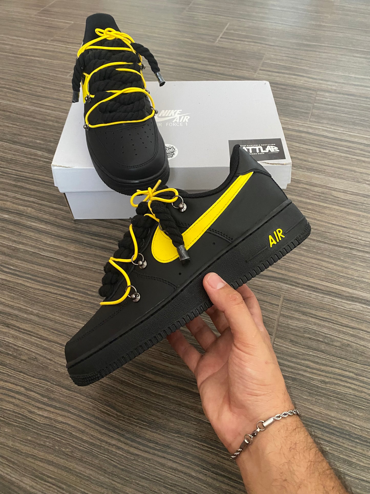 🟡 Air Force 1 Custom “Black & Yellow” 🖤