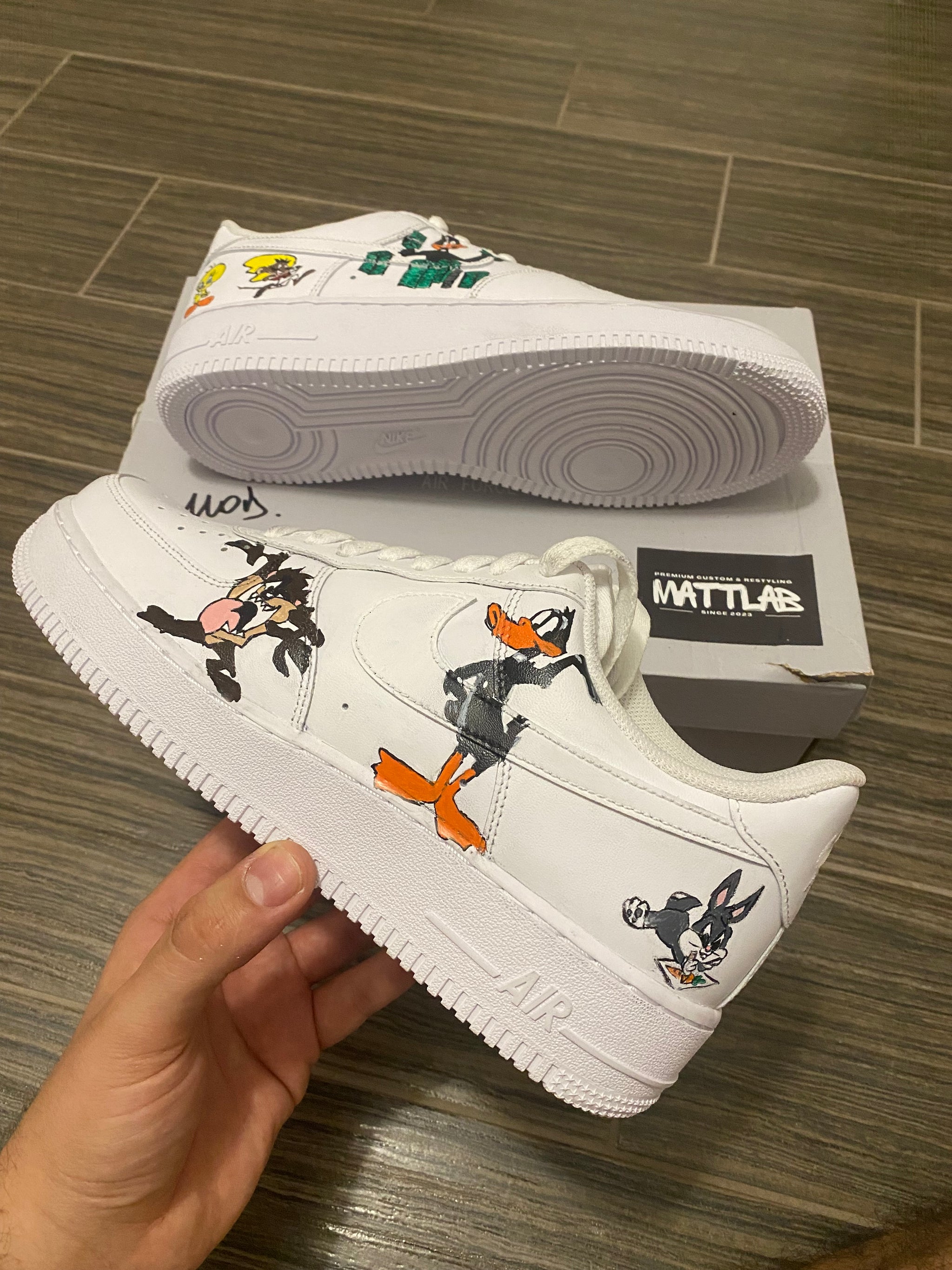 🤍 Air Force 1 Custom “Looney Cash” 💸