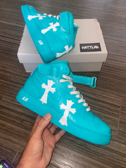 🔹 Air Force 1 High Custom “Turquoise Cross” ✝️